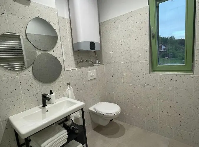 Merengo Pihenohaz * Zalahaláp